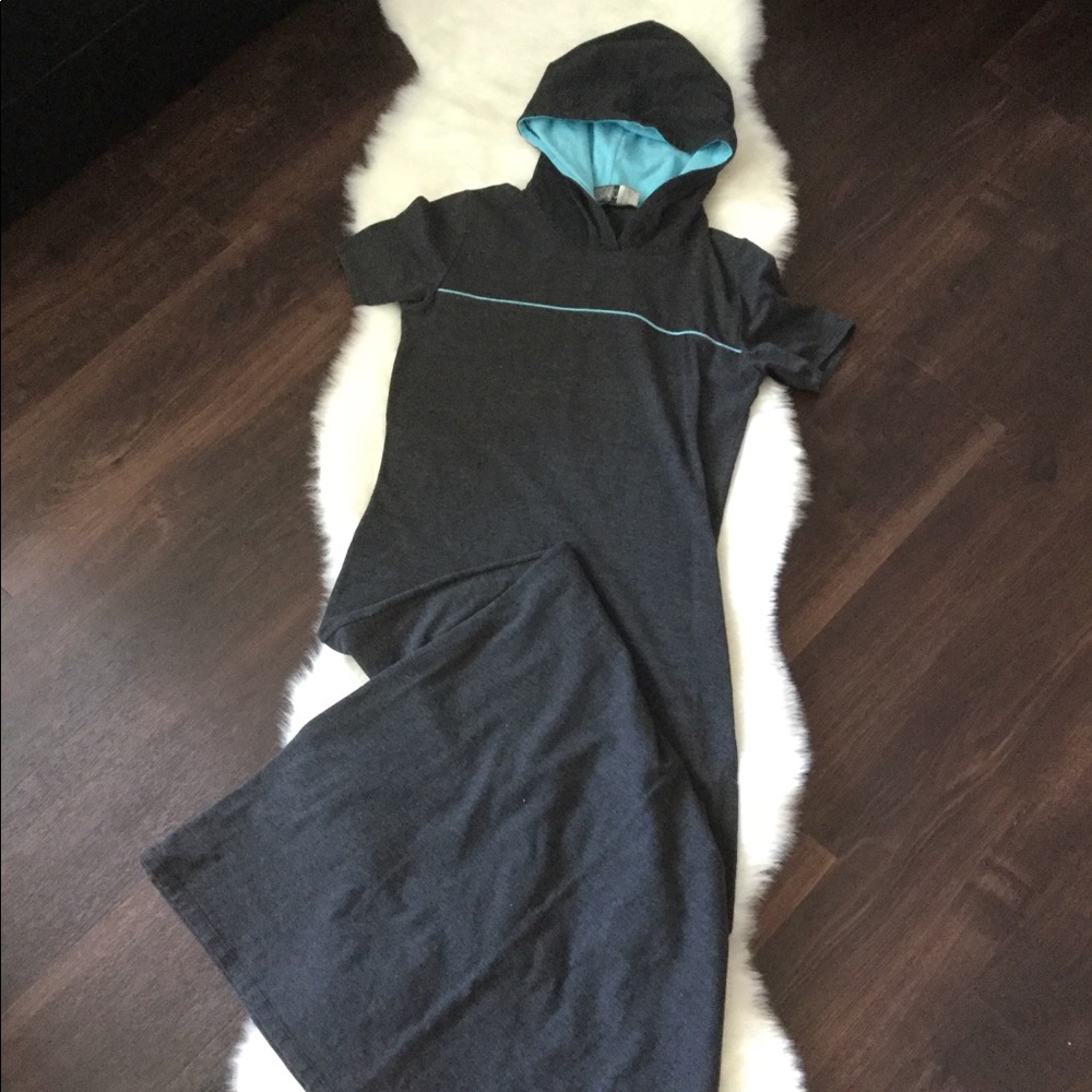 Gray maxi dress with hoodie